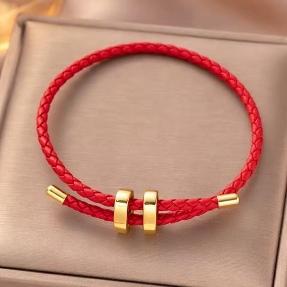 Elegant Red and Gold Braided Bracelet - Picture 2 of 5